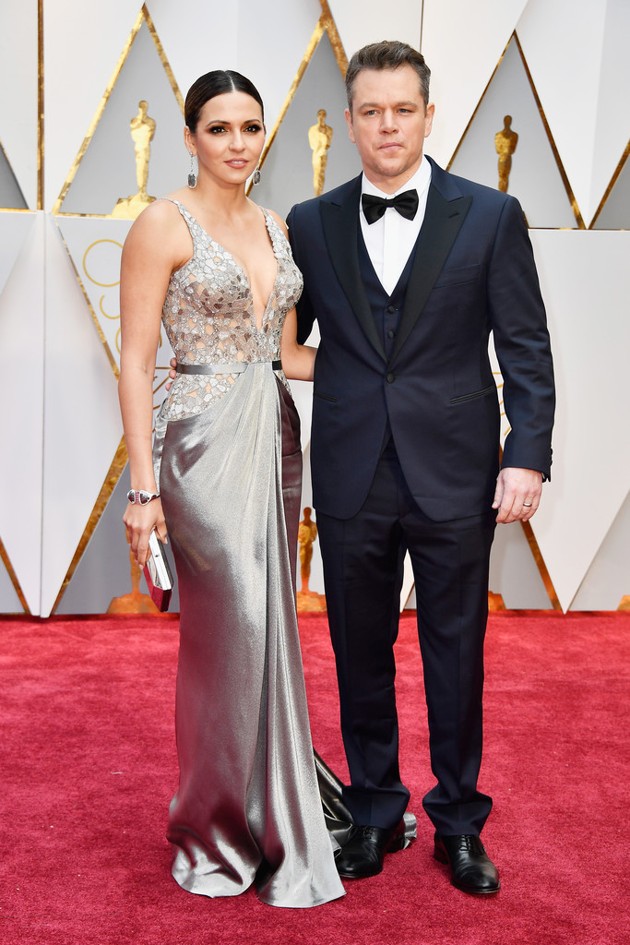 Gambar Foto Matt Damon Hadir Bersama Luciana Damon di Red Carpet Oscar 2017