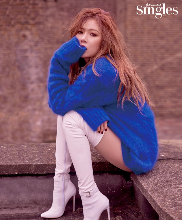 Gambar Foto HyunA di Majalah Singles Edisi Februari 2017