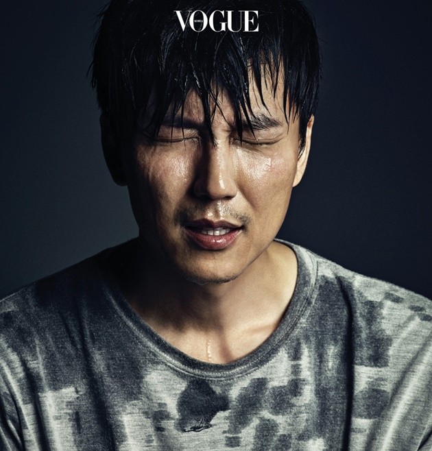 Gambar Foto Kim Nam Gil di Majalah Vogue Edisi Desember 2016