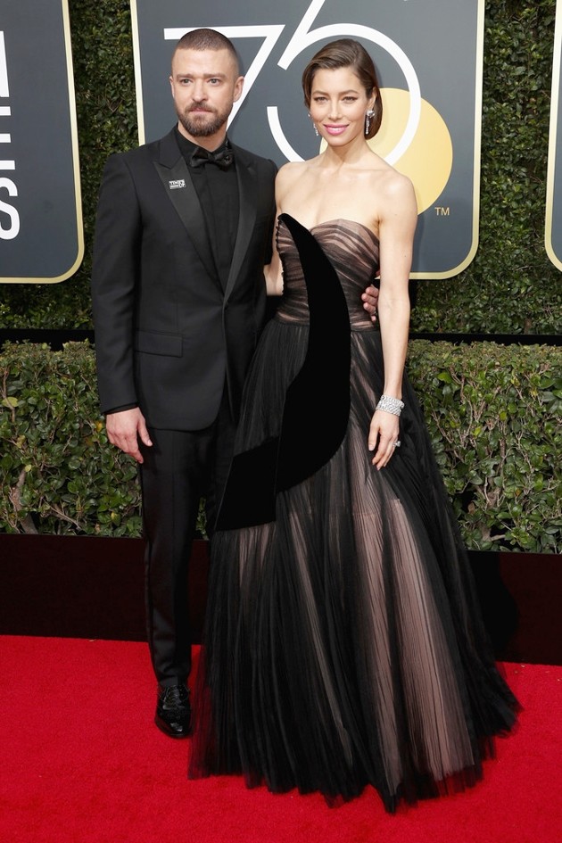 Gambar Foto Justin Timberlake dan Jessica Biel juga tampil mesra di Red Carpet Golden Globe Awards 2018.