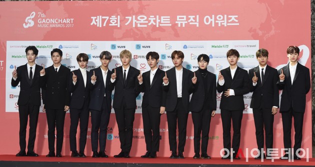 Gambar Foto Wanna One di Red Carpet Gaon Chart Music Awards 2018