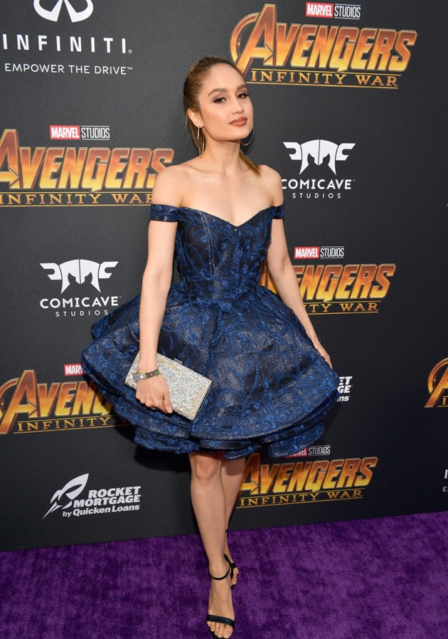 Gambar Foto Cinta Laura hadir di global premiere film 'Avengers: Infinity War'.
