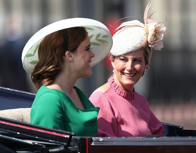 Gambar Foto Potret cantik Putri Eugenie Bersama Sang Bibi Sophie Helen di Perayaan Ulang Tahun Ratu Elizabeth II
