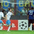 Momen saat Ondrej Celustka dari Trabzanspor menjebol gawang Inter Milan