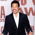 Lionel Richie di Red Carpet CMA Awards 2011