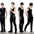 2PM berpose untuk kepentingan promo album