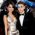 Selena Gomez dan Justin Bieber di Red Carpet AMA 2011