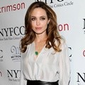 Angelina Jolie Menghadiri 2012 New York Film Critics Circle Awards