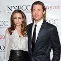 Angelina Jolie dan Brad Pitt Menghadiri 2012 New York Film Critics Circle Awards