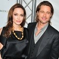 Angelina Jolie dan Brad Pitt Menghadiri Premier Film 'In the Land of Blood and Honey' di New York