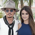 Johnny Depp dan Penelope Cruz dalam Event Photocall Pirates of the Caribbean: On Stranger Tides