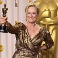 Meryl Streep dengan Piala Oscar Ke-3