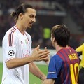 Zlatan Ibrahimovic dan Lionel Messi Saling Berjabat Tangan di Laga Liga Champions