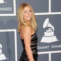 Julianne Hough di Red Carpet Grammy Awards 2012