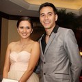 Donna Agnesia dan Darius Sinathrya di Resepsi Pernikahan Ayu Dewi