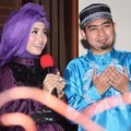 April Jasmine dan Ustadz Solmed di Acara Syukuran