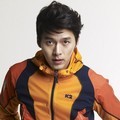 Hyun Bin Berpose untuk Iklan K2 Fashion