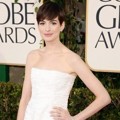 Anne Hathaway di Red Carpet Golden Globe Awards 2013