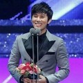 Kim Dong Wan Shinhwa Raih Piala Excellence Actor