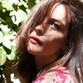 Liv Tyler Berpose untuk Website Into the Gloss