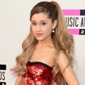 Ariana Grande di Red Carpet American Music Awards 2013