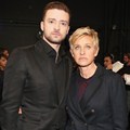 Justin Timberlake dan Ellen DeGeneres di Belakang Panggung People's Choice Awards 2014