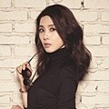 Lee Bo Young di Majalah Cosmopolitan Desember 2013