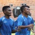 Ramdani Lestaluhu dan Firman Utina di Sesi Latihan Tim Indonesia All Star