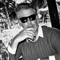 Pierce Brosnan Kenakan Sweater Keluaran Salvatore Ferragamo
