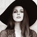 Lana Del Rey di Majalah Fashion Edisi September 2014