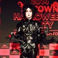 Key SHINee Kenakan Kostum Edward Scissorhands di Pesta Halloween SM Entertainment