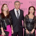 Jose Mourinho Bersama Keluarga di Pink Carpet Victoria's Secret Fashion Show 2014