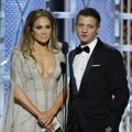 Jennifer Lopez dan Jeremy Renner di Golden Globe Awards 2015