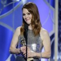 Julianne Moore Raih Piala Lead Actress in a Motion Picture - Drama
