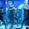 VIXX Tampil Nyanyikan Lagu 'Error'