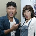 Dwi Andhika dan Chika Jessica di Premier Film 'Gue Bukan Poconggg'