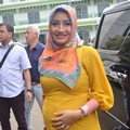 Shinta Bachir Mendatangi Polres Jakarta Selatan