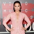 Demi Lovato Saat Hadir di MTV Video Music Awards 2015