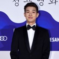 Choi Woo Shik di Red Carpet Blue Dragon Awards 2015