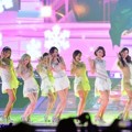 Girls' Generation Saat Nyanyikan Lagu 'Party'