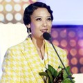Yoon Mi Rae Raih Piala Bonsang