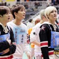 Joshua Seventeen bersama Ren dan Aron NU'EST di 'Idol Star Athletics Championships 2016'