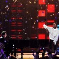 Charlie Puth dan Wiz Khalifa Nyanyikan Lagu 'See You Again'