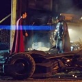 Batman dan Superman Siap untuk Bertarung di Film 'Batman v Superman: Dawn of Justice'