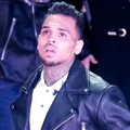 Chris Brown Saat Tampil di iHeartRadio Music Awards 2016