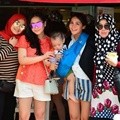 Rafathar Bersama Mama Rieta, Nagita Slavina, Marsha Tengker dan Amy Qanita