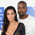 Kim Kardashian dan Kanye West di Red Carpet MTV Video Music Awards 2016
