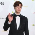 Gong Myung di Red Carpet MelOn Music Awards 2016