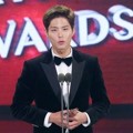 Park Bo Gum Saat Raih Piala Asia Star Award