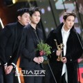 CN Blue Raih Piala Best K-Pop Band
